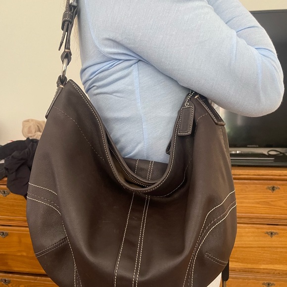 Coach Brown Leather Hobo💖 - Picture 2 of 12